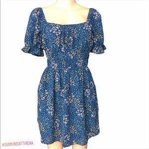 One Clothing Blue Floral Dress Woman’s Medium stre